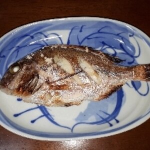 オーブンで鯛の塩焼き Baked SeaBream